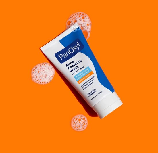 PanOxyl® putojantis prausiklis nuo aknės - benzoilo peroksidas 10 %